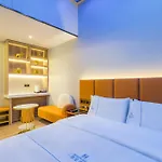 Dequan Luxury Hotel National Exhibition Center Wangjing Bridge Branch The Subway Is Right Outside The Door Coffee, Fruits, Snacks, A Gym And A Laundry Room Are Provided For Free In The Lobby